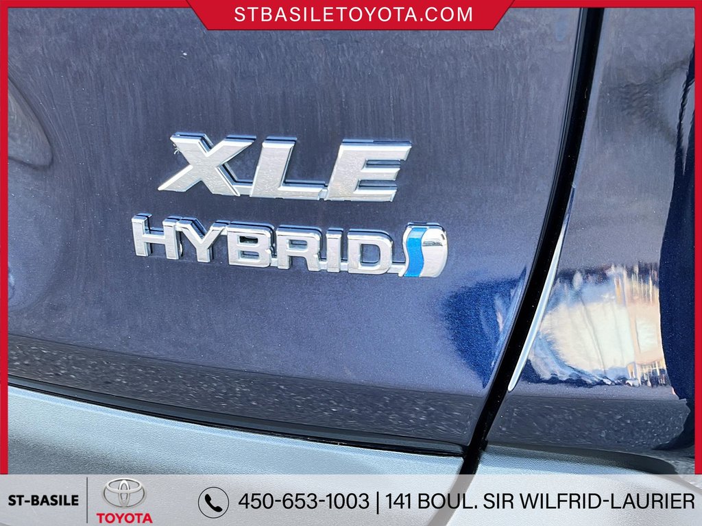 RAV4 Hybrid XLE AWD MAGS TOIT VOLANT/SIEGES CHAUFFA 2023 à Saint-Basile-Le-Grand, Québec - 8 - w1024h768px