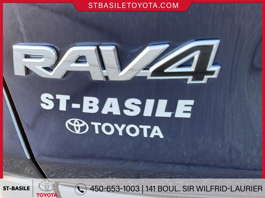 2023  RAV4 Hybrid XLE AWD MAGS TOIT VOLANT/SIEGES CHAUFFA in Saint-Basile-Le-Grand, Quebec - 7 - w1024h768px