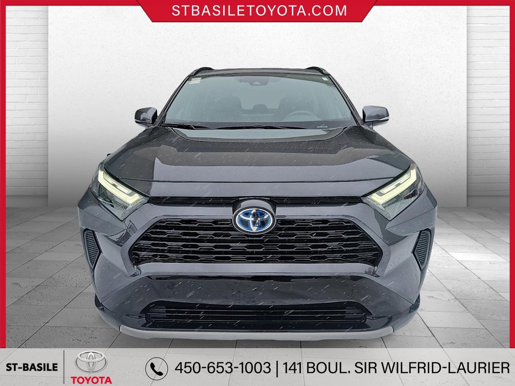 2023 Toyota RAV4 Hybrid SE AWD MAGS TOIT CAMERA APPLE CARPLAY in Saint-Basile-Le-Grand, Quebec - 2 - w1024h768px