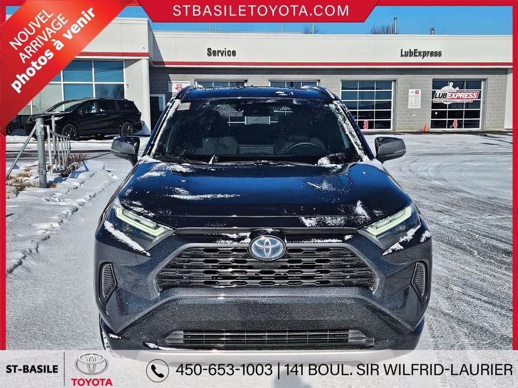 Toyota RAV4 Hybrid SE AWD MAGS TOIT CAMERA APPLE CARPLAY 2023 à Saint-Basile-Le-Grand, Québec - 2 - w1024h768px