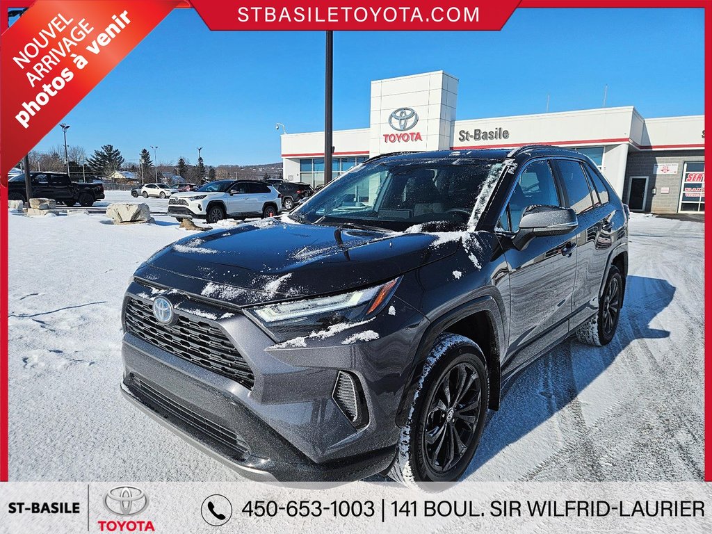 Toyota RAV4 Hybrid SE AWD MAGS TOIT CAMERA APPLE CARPLAY 2023 à Saint-Basile-Le-Grand, Québec - 1 - w1024h768px