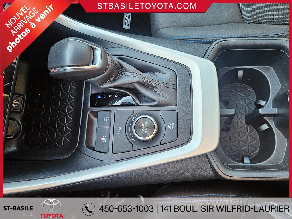 Toyota RAV4 Hybrid SE AWD MAGS TOIT CAMERA APPLE CARPLAY 2023 à Saint-Basile-Le-Grand, Québec - 20 - w1024h768px