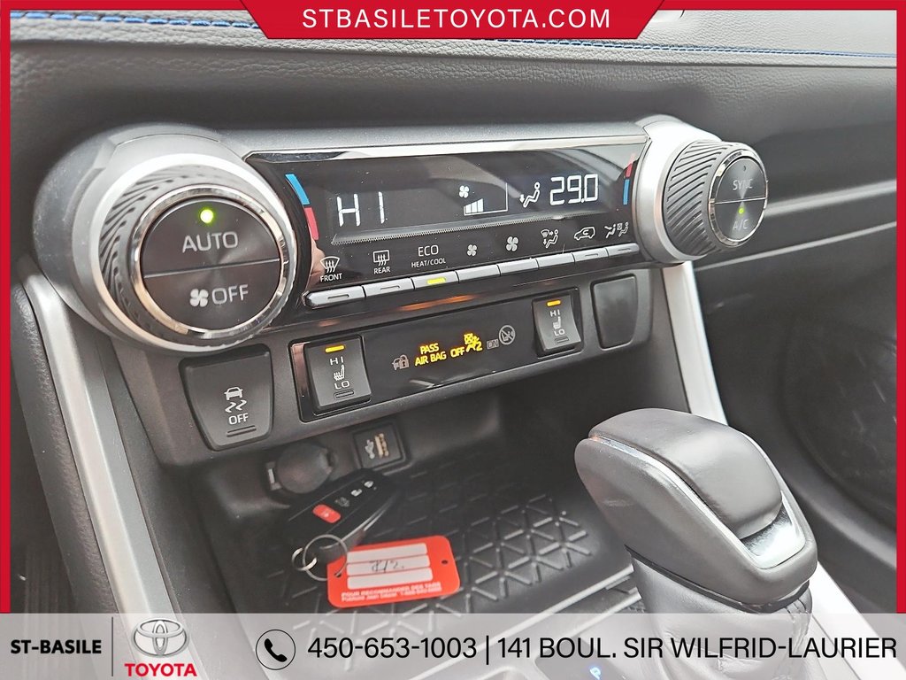 2023 Toyota RAV4 Hybrid SE AWD MAGS TOIT CAMERA APPLE CARPLAY in Saint-Basile-Le-Grand, Quebec - 23 - w1024h768px