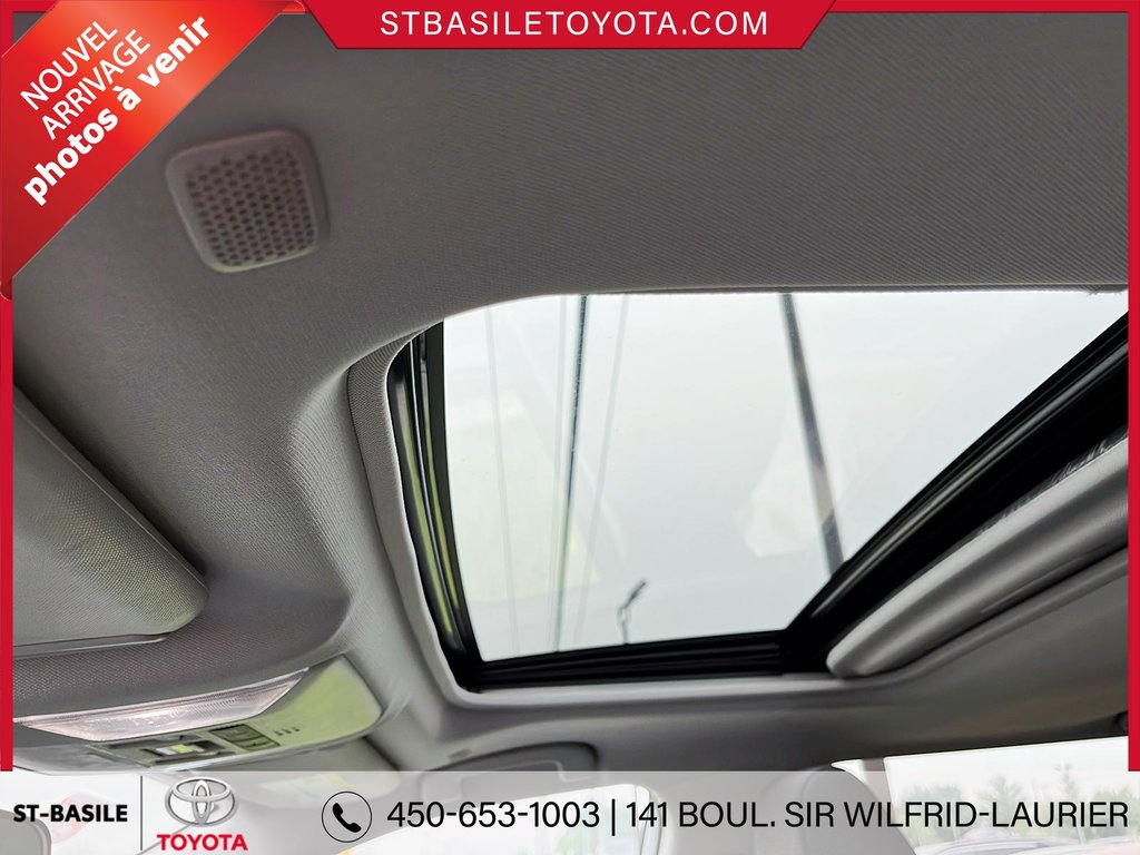 Toyota RAV4 Hybrid XLE AWD TOIT SIEGES ET VOLANT CHAUFFANT CAMERA 2023 à Saint-Basile-Le-Grand, Québec - 25 - w1024h768px