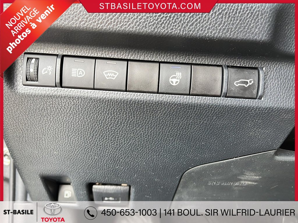 Toyota RAV4 Hybrid XLE AWD TOIT SIEGES ET VOLANT CHAUFFANT CAMERA 2023 à Saint-Basile-Le-Grand, Québec - 18 - w1024h768px