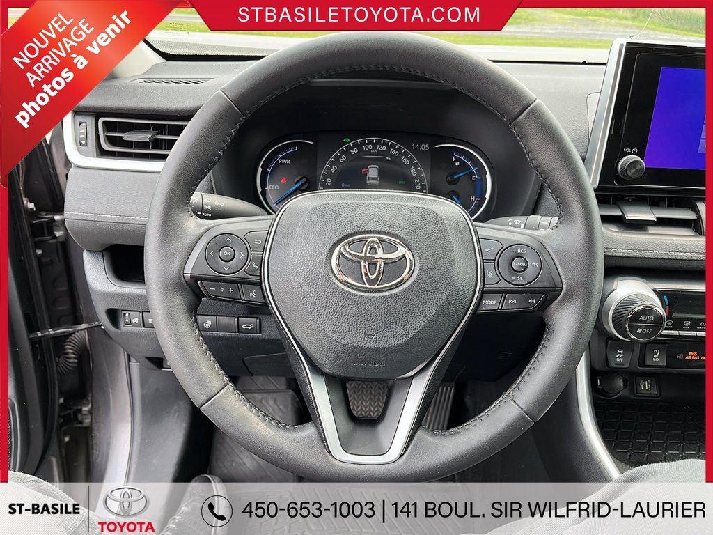 Toyota RAV4 Hybrid XLE AWD TOIT SIEGES ET VOLANT CHAUFFANT CAMERA 2023 à Saint-Basile-Le-Grand, Québec - 19 - w1024h768px