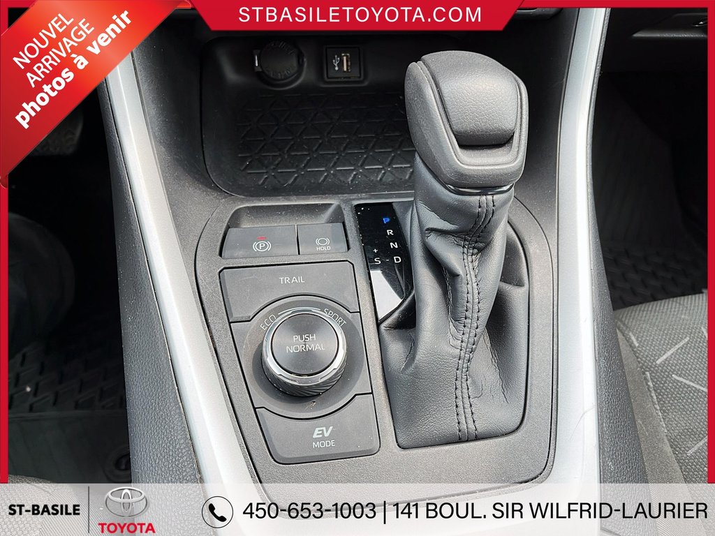 Toyota RAV4 Hybrid XLE AWD TOIT SIEGES ET VOLANT CHAUFFANT CAMERA 2023 à Saint-Basile-Le-Grand, Québec - 22 - w1024h768px