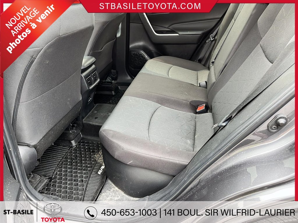 Toyota RAV4 Hybrid XLE AWD TOIT SIEGES ET VOLANT CHAUFFANT CAMERA 2023 à Saint-Basile-Le-Grand, Québec - 16 - w1024h768px