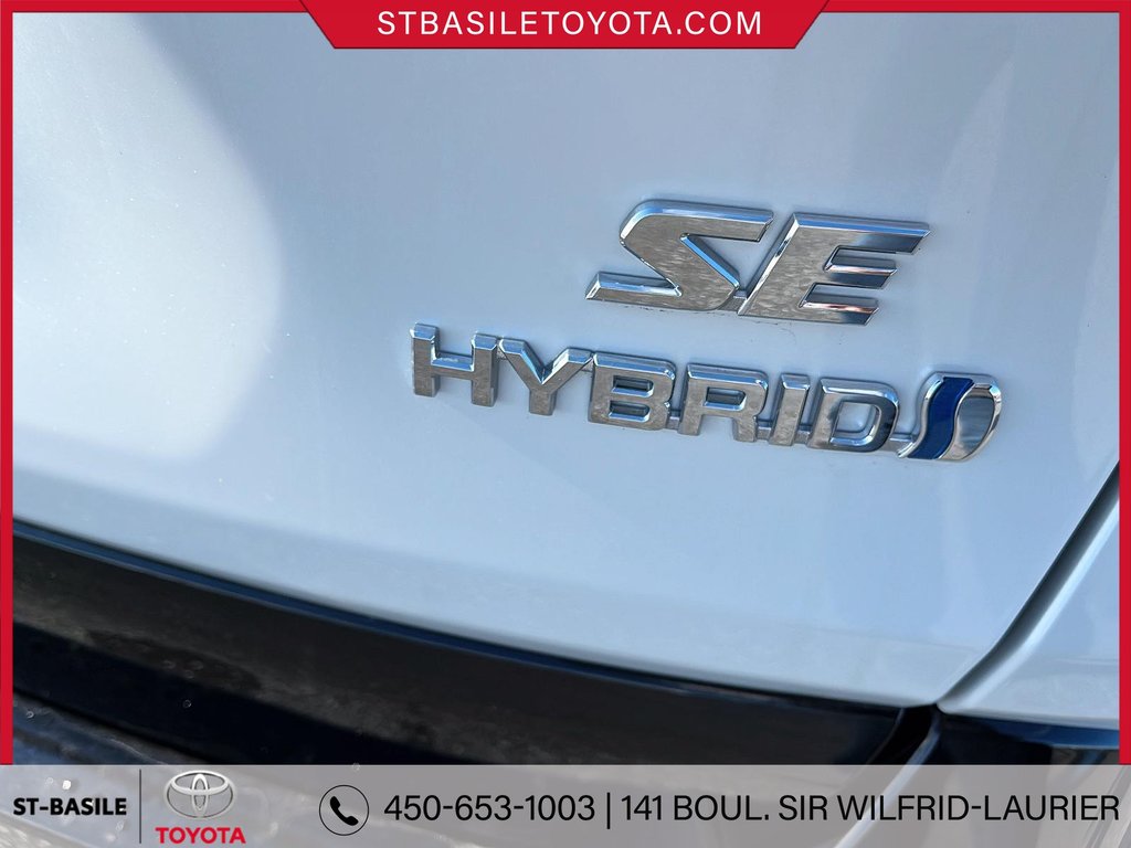 2024 Toyota RAV4 Hybrid SE AWD CUIR MAGS TOIT BLUETOOTH CAMERA in Saint-Basile-Le-Grand, Quebec - 8 - w1024h768px