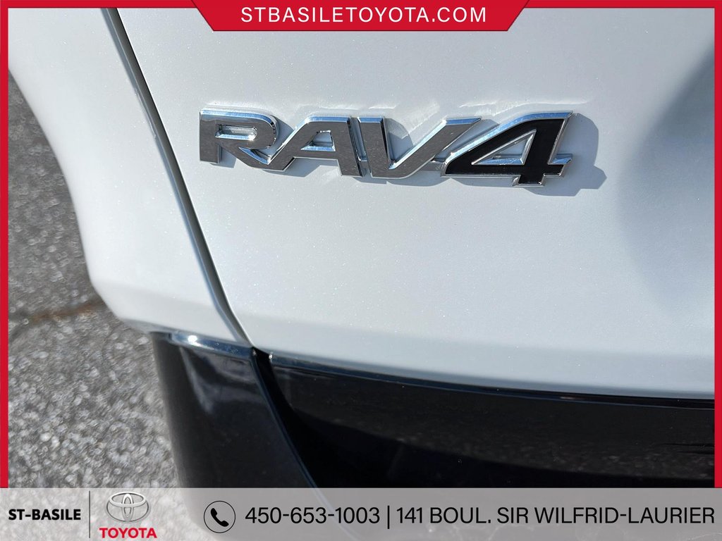 2024 Toyota RAV4 Hybrid SE AWD CUIR MAGS TOIT BLUETOOTH CAMERA in Saint-Basile-Le-Grand, Quebec - 7 - w1024h768px