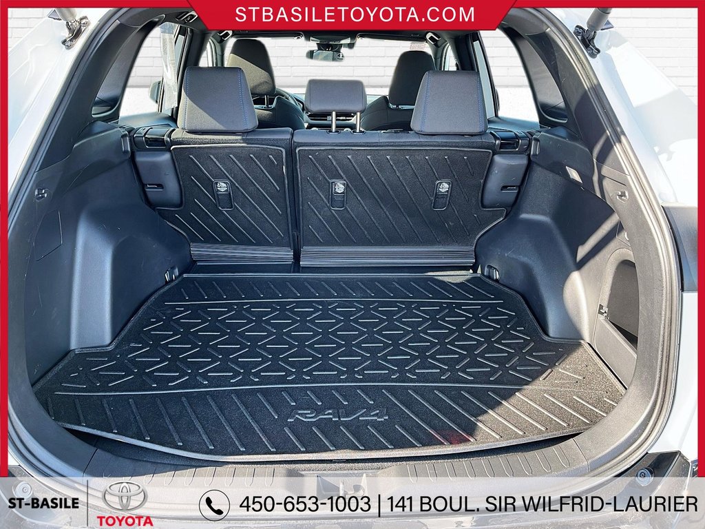 Toyota RAV4 Hybrid SE AWD CUIR MAGS TOIT BLUETOOTH CAMERA 2024 à Saint-Basile-Le-Grand, Québec - 11 - w1024h768px