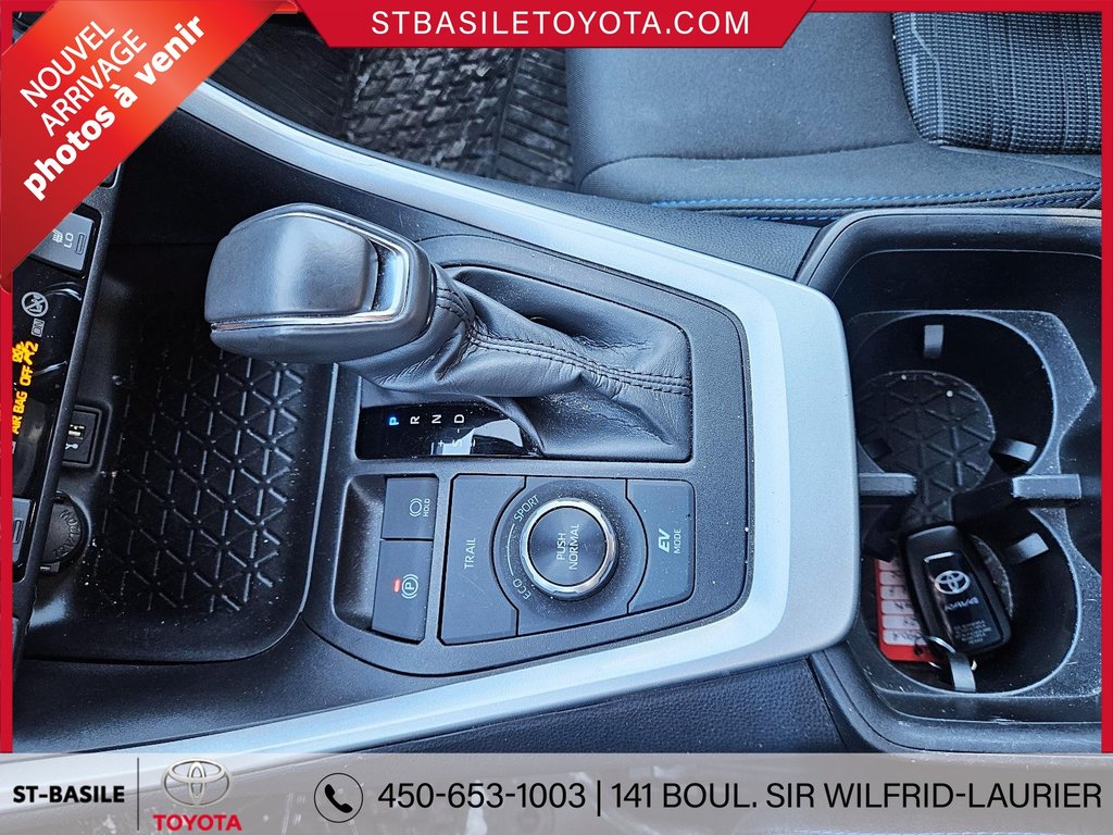 Toyota RAV4 Hybrid SE AWD CUIR MAGS TOIT BLUETOOTH CAMERA 2024 à Saint-Basile-Le-Grand, Québec - 22 - w1024h768px