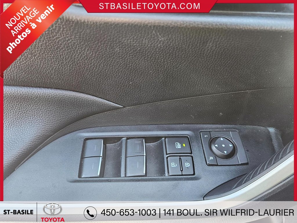 Toyota RAV4 Hybrid SE AWD CUIR MAGS TOIT BLUETOOTH CAMERA 2024 à Saint-Basile-Le-Grand, Québec - 11 - w1024h768px