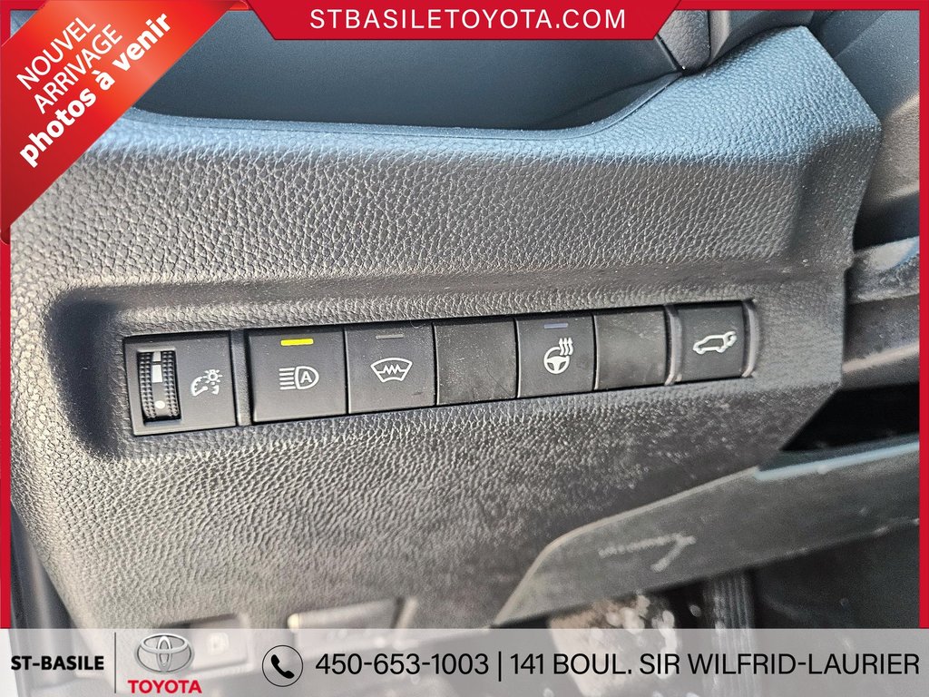 Toyota RAV4 Hybrid SE AWD CUIR MAGS TOIT BLUETOOTH CAMERA 2024 à Saint-Basile-Le-Grand, Québec - 12 - w1024h768px