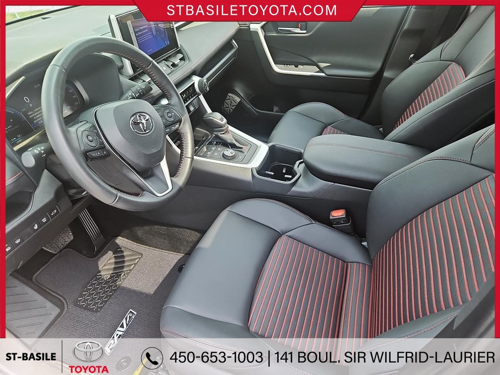 Toyota RAV4 Prime XSE AWD PLUG IN CUIR TOIT MAGS APPLE ANDROID 2023 à Saint-Basile-Le-Grand, Québec - 10 - w1024h768px