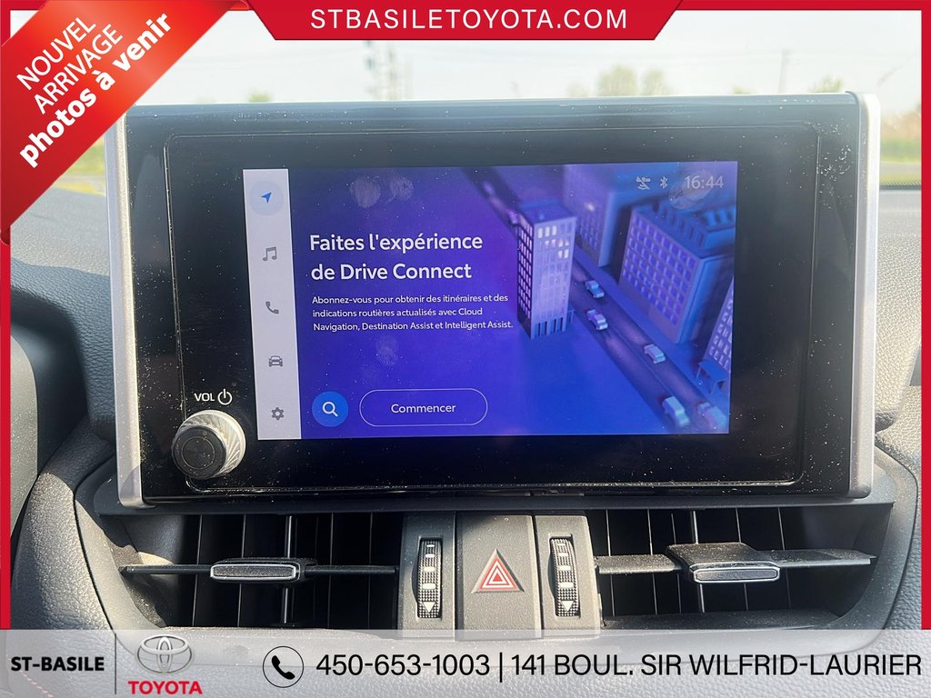 Toyota RAV4 Prime XSE AWD PLUG IN CUIR TOIT MAGS APPLE ANDROID 2023 à Saint-Basile-Le-Grand, Québec - 16 - w1024h768px