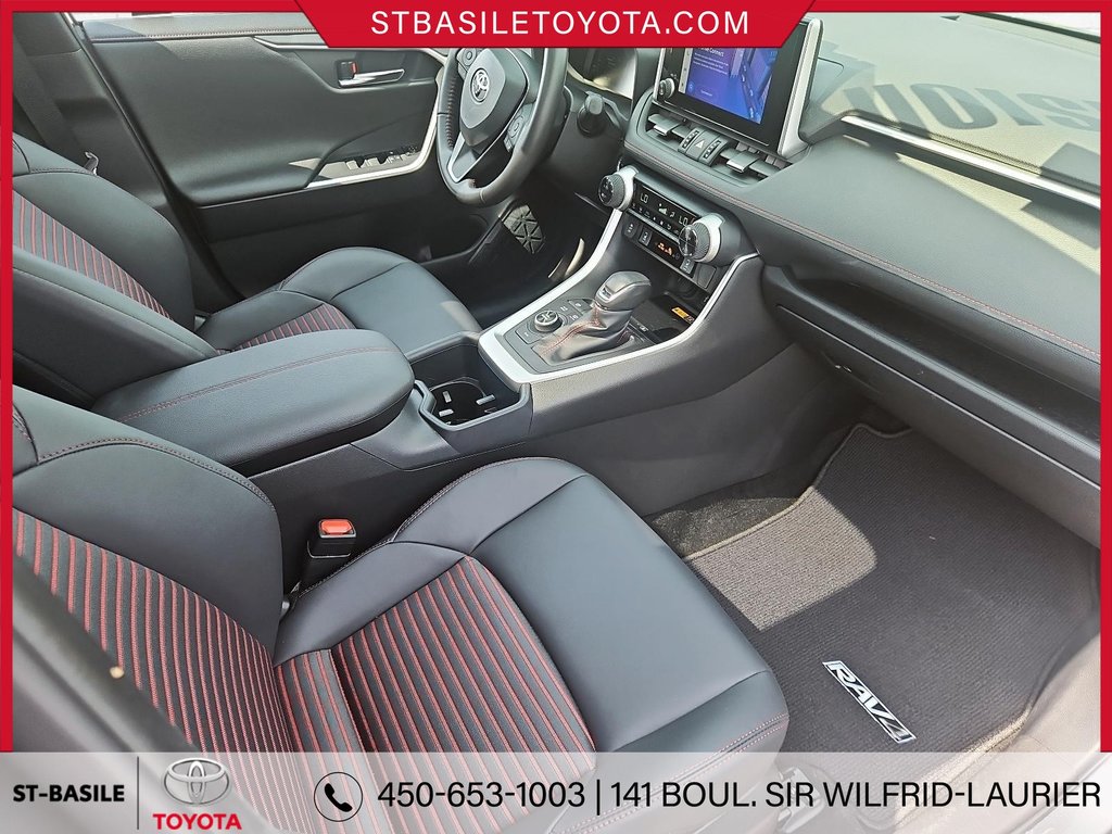 Toyota RAV4 Prime XSE AWD PLUG IN CUIR TOIT MAGS APPLE ANDROID 2023 à Saint-Basile-Le-Grand, Québec - 13 - w1024h768px