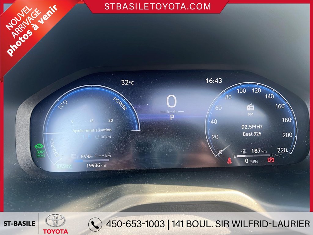 Toyota RAV4 Prime XSE AWD PLUG IN CUIR TOIT MAGS APPLE ANDROID 2023 à Saint-Basile-Le-Grand, Québec - 14 - w1024h768px