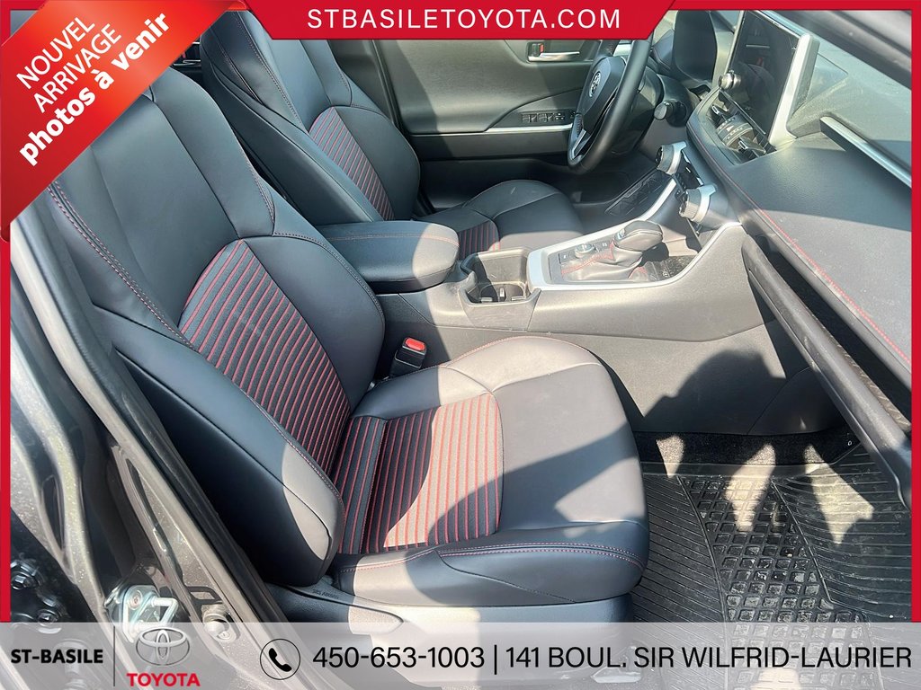 Toyota RAV4 Prime XSE AWD PLUG IN CUIR TOIT MAGS APPLE ANDROID 2023 à Saint-Basile-Le-Grand, Québec - 10 - w1024h768px