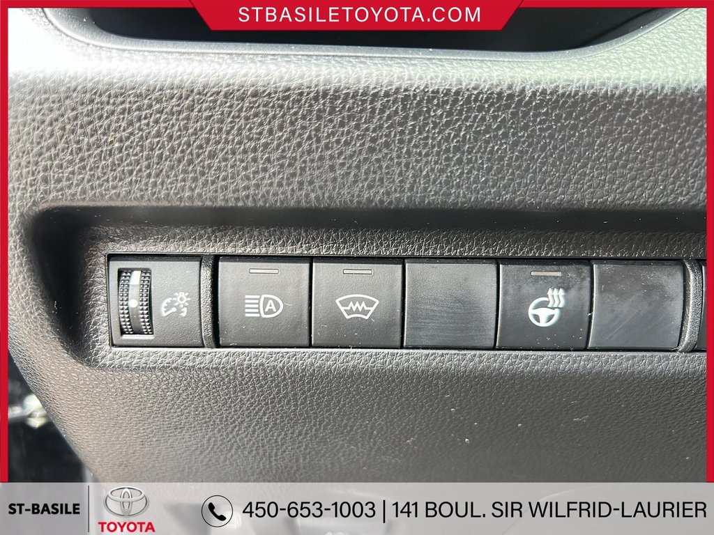 Toyota RAV4 Prime SE TOIT OUVRANT SIÈGES/VOLANT CHAUFFANT 2023 à Saint-Basile-Le-Grand, Québec - 17 - w1024h768px