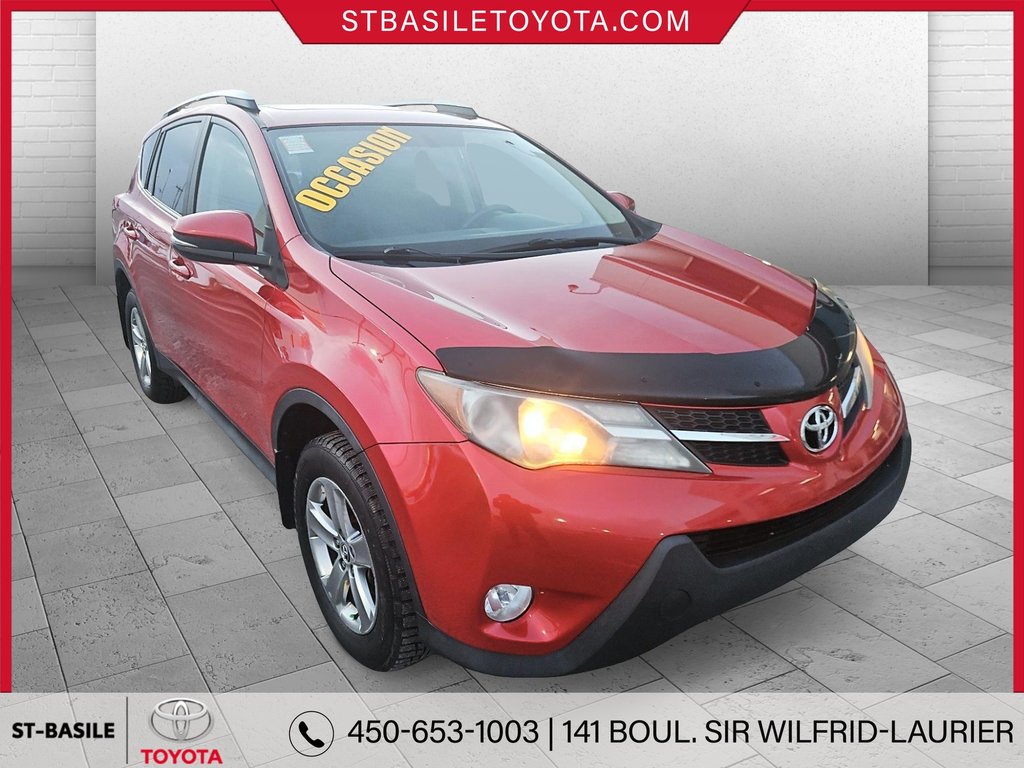 RAV4 XLE AWD MAGS TOIT SIEGES CHAUFFANTS CAMERA RECUL 2015 à Saint-Basile-Le-Grand, Québec - 3 - w1024h768px