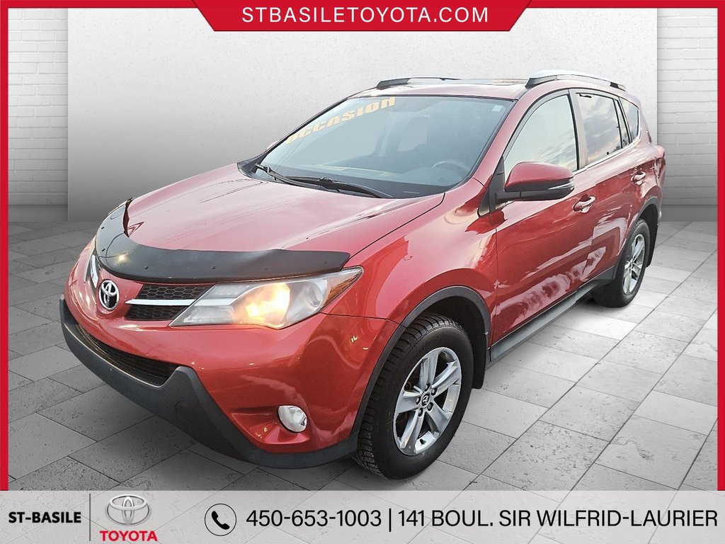 RAV4 XLE AWD MAGS TOIT SIEGES CHAUFFANTS CAMERA RECUL 2015 à Saint-Basile-Le-Grand, Québec - 1 - w1024h768px