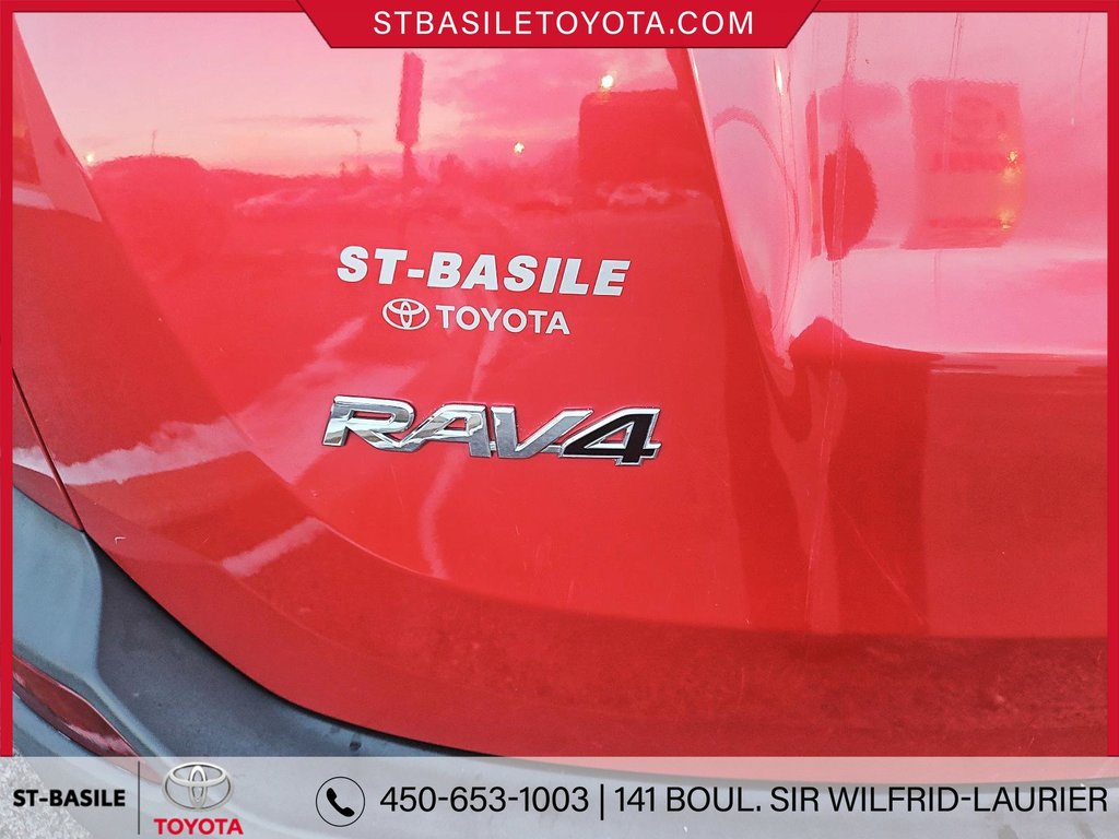 RAV4 XLE AWD MAGS TOIT SIEGES CHAUFFANTS CAMERA RECUL 2015 à Saint-Basile-Le-Grand, Québec - 7 - w1024h768px