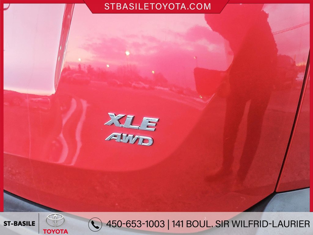 RAV4 XLE AWD MAGS TOIT SIEGES CHAUFFANTS CAMERA RECUL 2015 à Saint-Basile-Le-Grand, Québec - 8 - w1024h768px