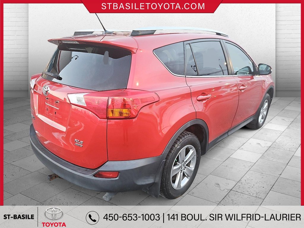 RAV4 XLE AWD MAGS TOIT SIEGES CHAUFFANTS CAMERA RECUL 2015 à Saint-Basile-Le-Grand, Québec - 5 - w1024h768px