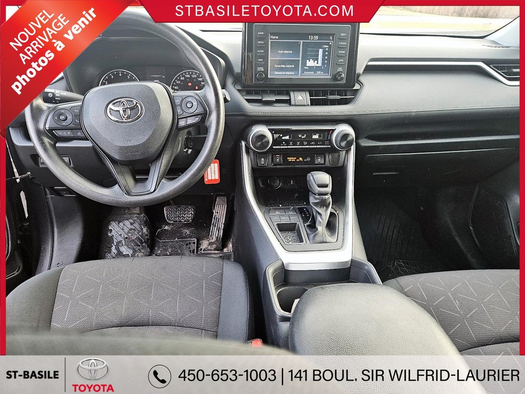 2019  RAV4 LE FWD SIEGES CHAUFFANTS CAMERA RECUL BLUETOOTH in Saint-Basile-Le-Grand, Quebec - 12 - w1024h768px