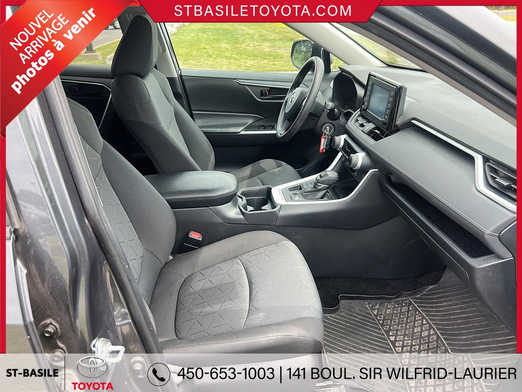 Toyota RAV4 LE AWD SIÈGES CHAUFFANT BLUETOOTH 2020 à Saint-Basile-Le-Grand, Québec - 11 - w1024h768px