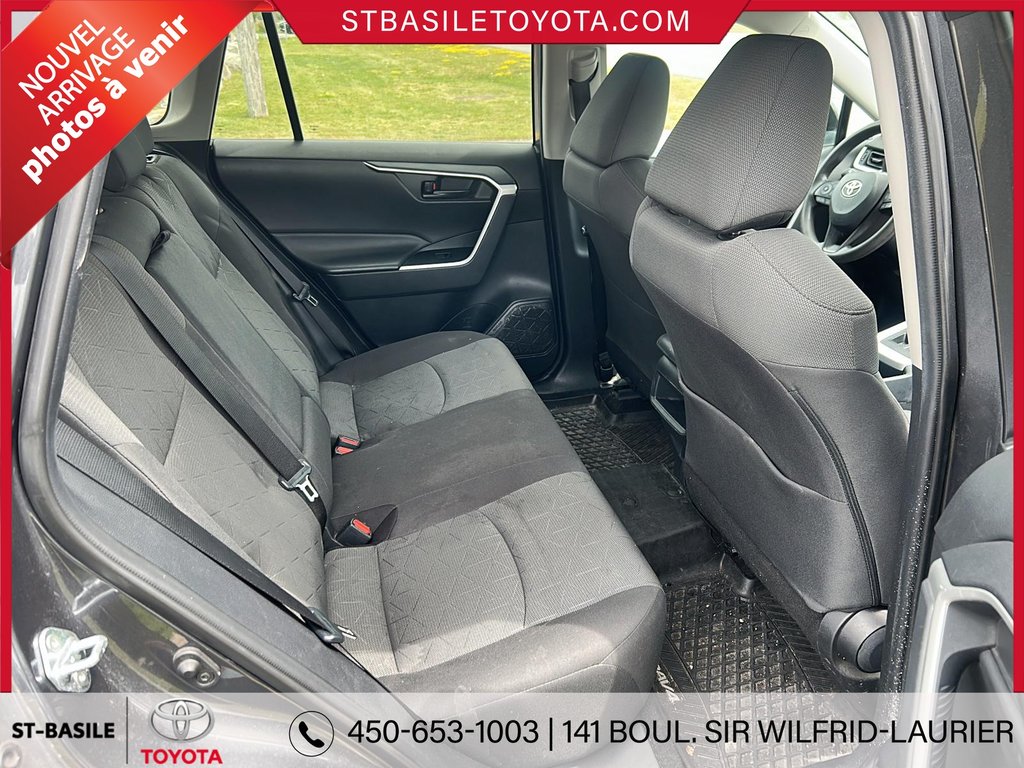 Toyota RAV4 LE AWD SIÈGES CHAUFFANT BLUETOOTH 2020 à Saint-Basile-Le-Grand, Québec - 12 - w1024h768px