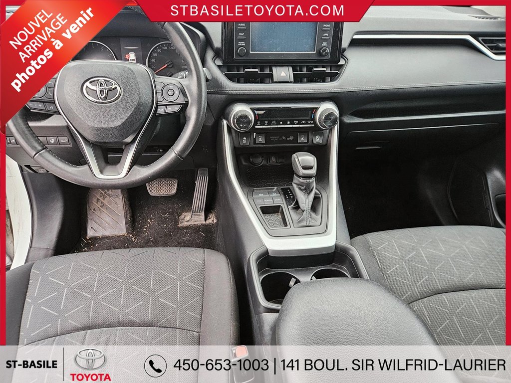 RAV4 XLE FWD MAGS TOIT SIEGES/VOLANT CHAUFFANT APPLE 2021 à Saint-Basile-Le-Grand, Québec - 14 - w1024h768px