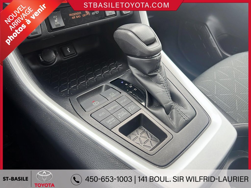 2021 Toyota RAV4 XLE AWD MAGS TOIT CAMERA APPLE CARPLAY USB AUX in Saint-Basile-Le-Grand, Quebec - 17 - w1024h768px