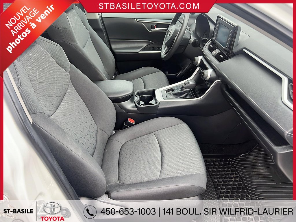 2021 Toyota RAV4 XLE AWD MAGS TOIT CAMERA APPLE CARPLAY USB AUX in Saint-Basile-Le-Grand, Quebec - 10 - w1024h768px