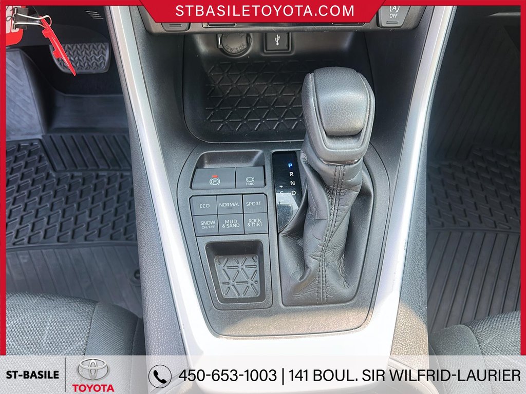 2021 Toyota RAV4 LE AWD SIÈGES CHAUFFANT BLUETOOTH in Saint-Basile-Le-Grand, Quebec - 18 - w1024h768px