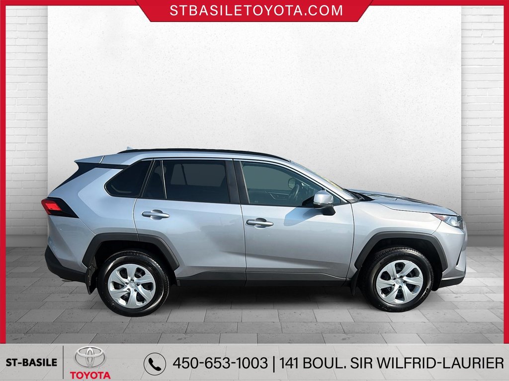 2021 Toyota RAV4 LE AWD SIÈGES CHAUFFANT BLUETOOTH in Saint-Basile-Le-Grand, Quebec - 3 - w1024h768px