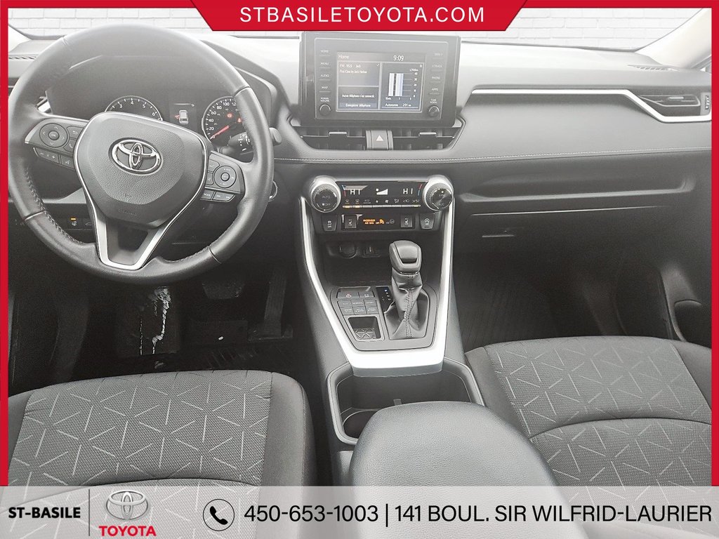 Toyota RAV4 XLE AWD MAGS TOIT VOLANT/SIÈGES CHAUFFANTS APPLE 2022 à Saint-Basile-Le-Grand, Québec - 17 - w1024h768px