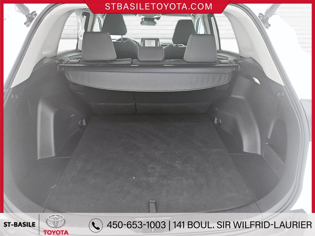 Toyota RAV4 XLE AWD MAGS TOIT VOLANT/SIÈGES CHAUFFANTS APPLE 2022 à Saint-Basile-Le-Grand, Québec - 11 - w1024h768px