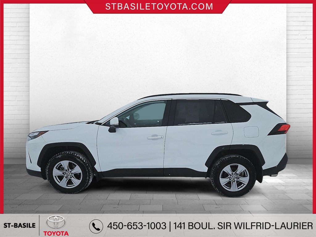 Toyota RAV4 XLE AWD MAGS TOIT VOLANT/SIÈGES CHAUFFANTS APPLE 2022 à Saint-Basile-Le-Grand, Québec - 10 - w1024h768px