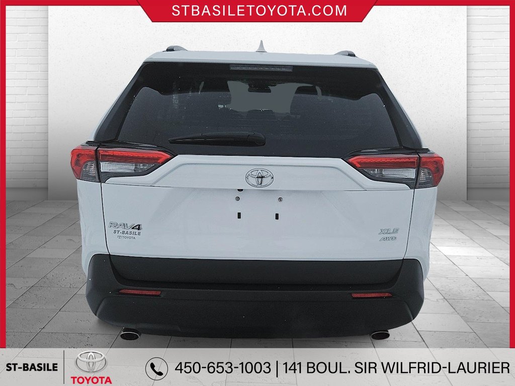 Toyota RAV4 XLE AWD MAGS TOIT VOLANT/SIÈGES CHAUFFANTS APPLE 2022 à Saint-Basile-Le-Grand, Québec - 6 - w1024h768px