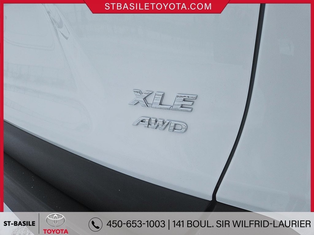 Toyota RAV4 XLE AWD MAGS TOIT VOLANT/SIÈGES CHAUFFANTS APPLE 2022 à Saint-Basile-Le-Grand, Québec - 8 - w1024h768px