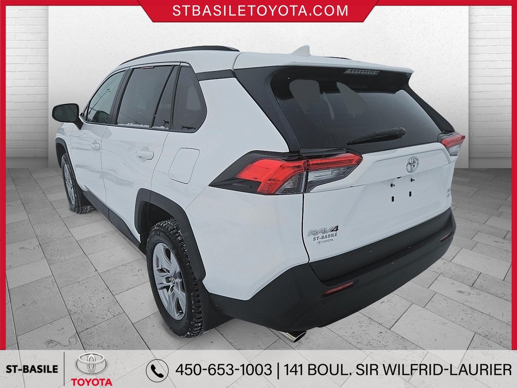 Toyota RAV4 XLE AWD MAGS TOIT VOLANT/SIÈGES CHAUFFANTS APPLE 2022 à Saint-Basile-Le-Grand, Québec - 9 - w1024h768px