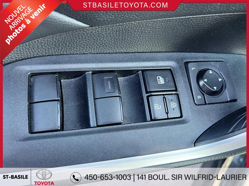 Toyota RAV4 LE AWD SIEGES CHAUFFANTS CAMERA DE RECUL 2022 à Saint-Basile-Le-Grand, Québec - 13 - w1024h768px