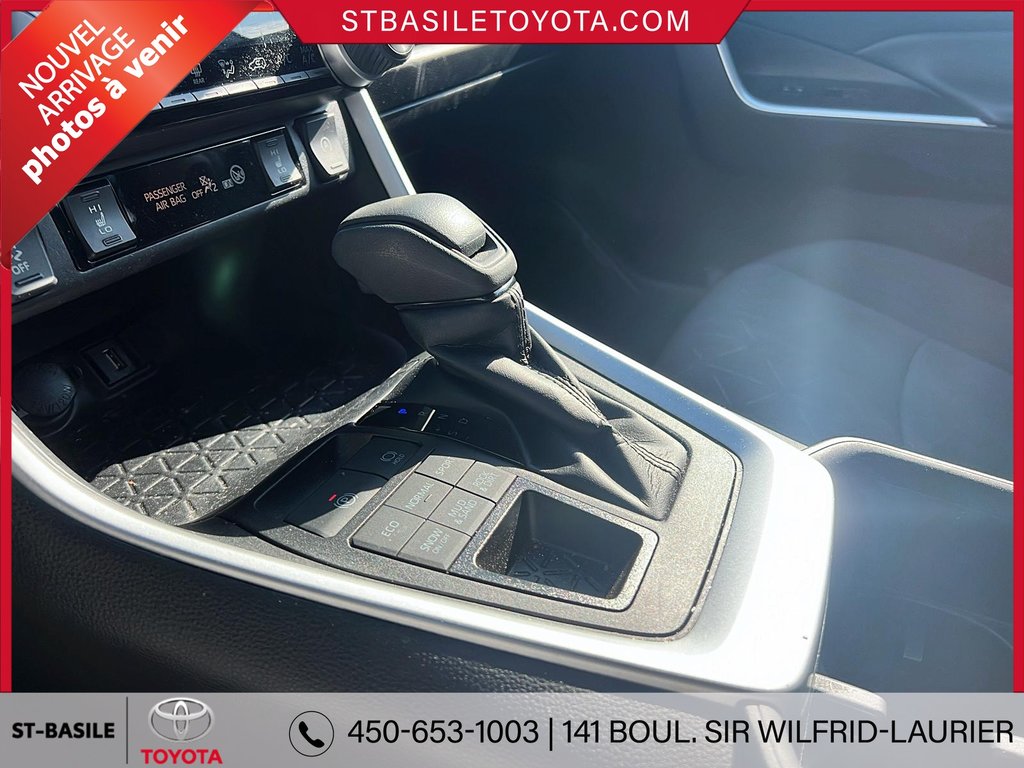 Toyota RAV4 LE AWD SIEGES CHAUFFANTS CAMERA DE RECUL 2022 à Saint-Basile-Le-Grand, Québec - 19 - w1024h768px