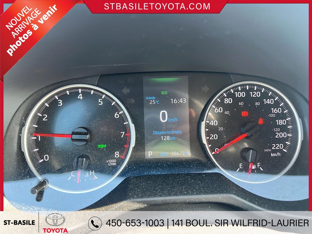 Toyota RAV4 LE AWD SIEGES CHAUFFANTS CAMERA DE RECUL 2022 à Saint-Basile-Le-Grand, Québec - 16 - w1024h768px