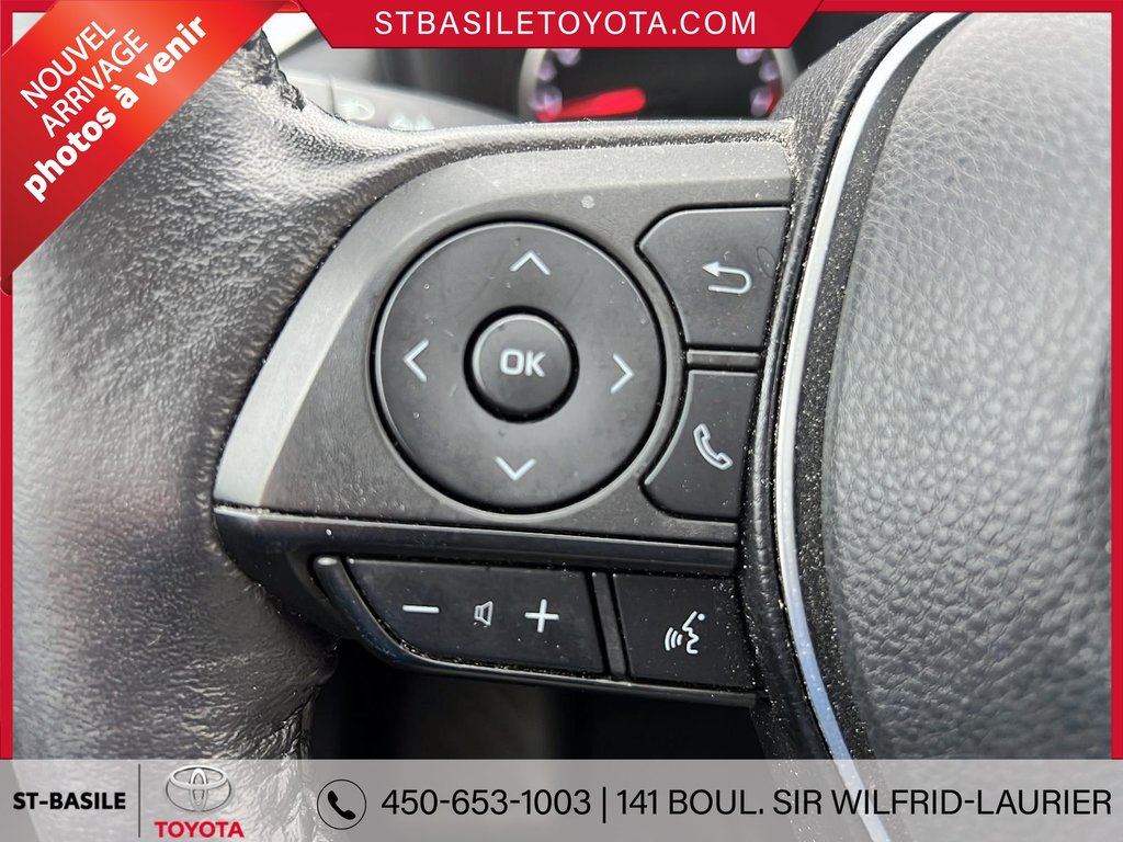 Toyota RAV4 XLE AWD TOIT SIEGES ET VOLANT CHAUFFANT CAMERA 2022 à Saint-Basile-Le-Grand, Québec - 13 - w1024h768px