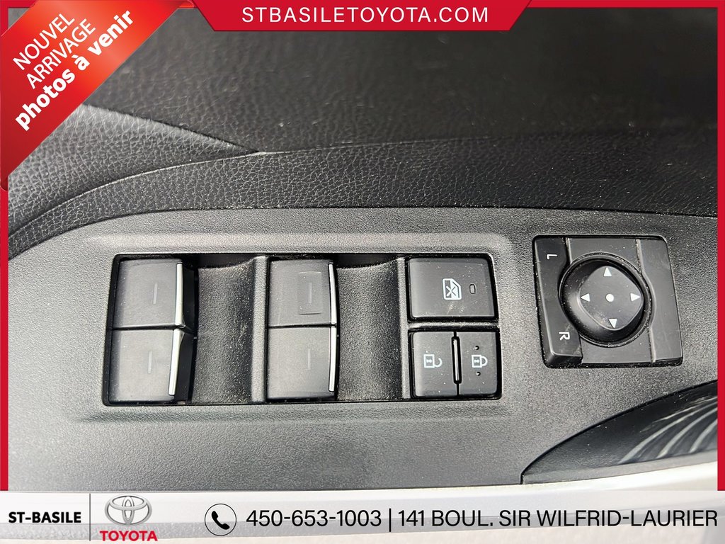 Toyota RAV4 XLE AWD TOIT SIEGES ET VOLANT CHAUFFANT CAMERA 2022 à Saint-Basile-Le-Grand, Québec - 11 - w1024h768px