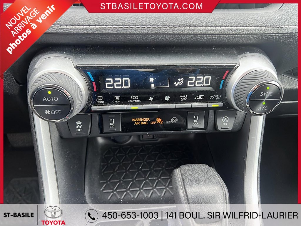 Toyota RAV4 XLE AWD TOIT SIEGES ET VOLANT CHAUFFANT CAMERA 2022 à Saint-Basile-Le-Grand, Québec - 17 - w1024h768px