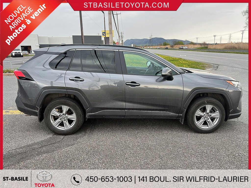 Toyota RAV4 XLE AWD TOIT SIEGES ET VOLANT CHAUFFANT CAMERA 2022 à Saint-Basile-Le-Grand, Québec - 5 - w1024h768px